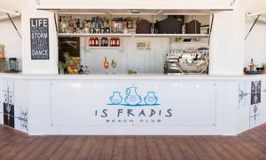 The bar at Beach Club Is Fradis.