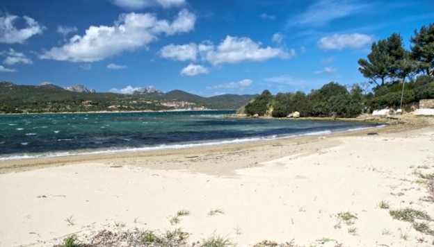 a picture of rudargia beach on sardinia