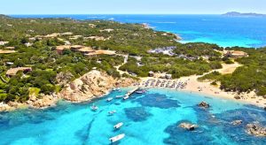 An aerial view of Hotel Capriccioli and its surroundings.