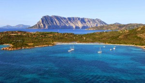 a picture of salinedda beach in capo coda cavallo sardinia