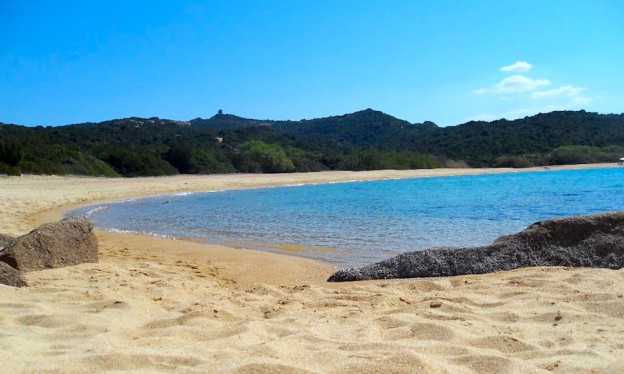 a picture of Spiaggia Li Itriceddi near cala di volpe in sardinia