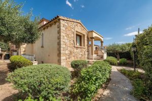 Villa Magnifique, just steps away from Spiaggia del Pellicano in Pittulongu, Sardinia.